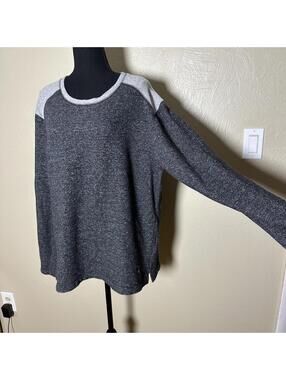 Tommy Bahama Sweatshirt Colorblock Raglan Pullover Cotton Blend Coastal Gray